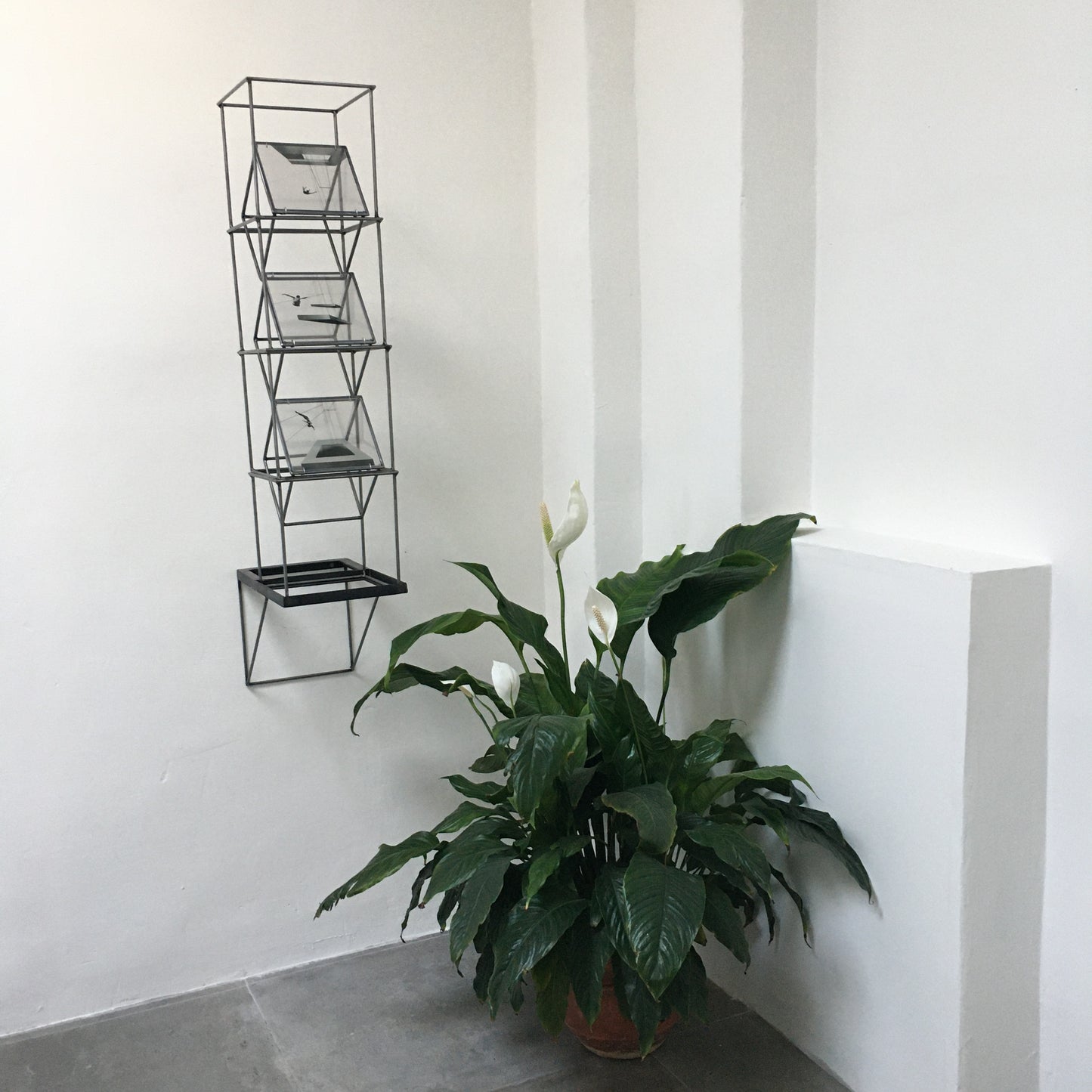 Contemporary sculpture 'The Perfect Recovery' - Unique Art for Home Interior-