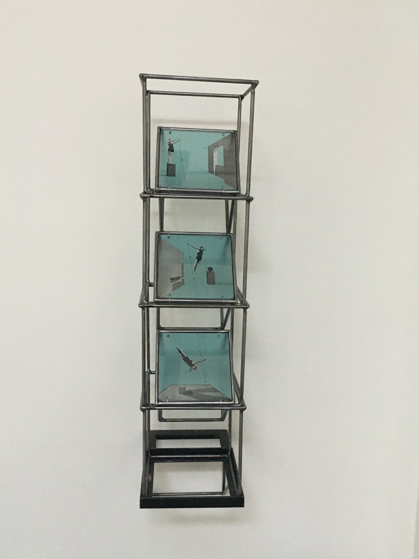 A Dive into the Blue, tower metal sculpture