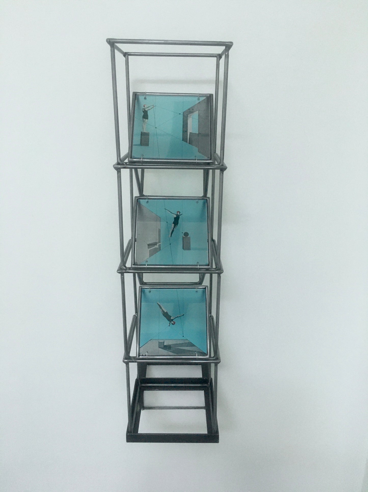 A Dive into the Blue, tower metal sculpture