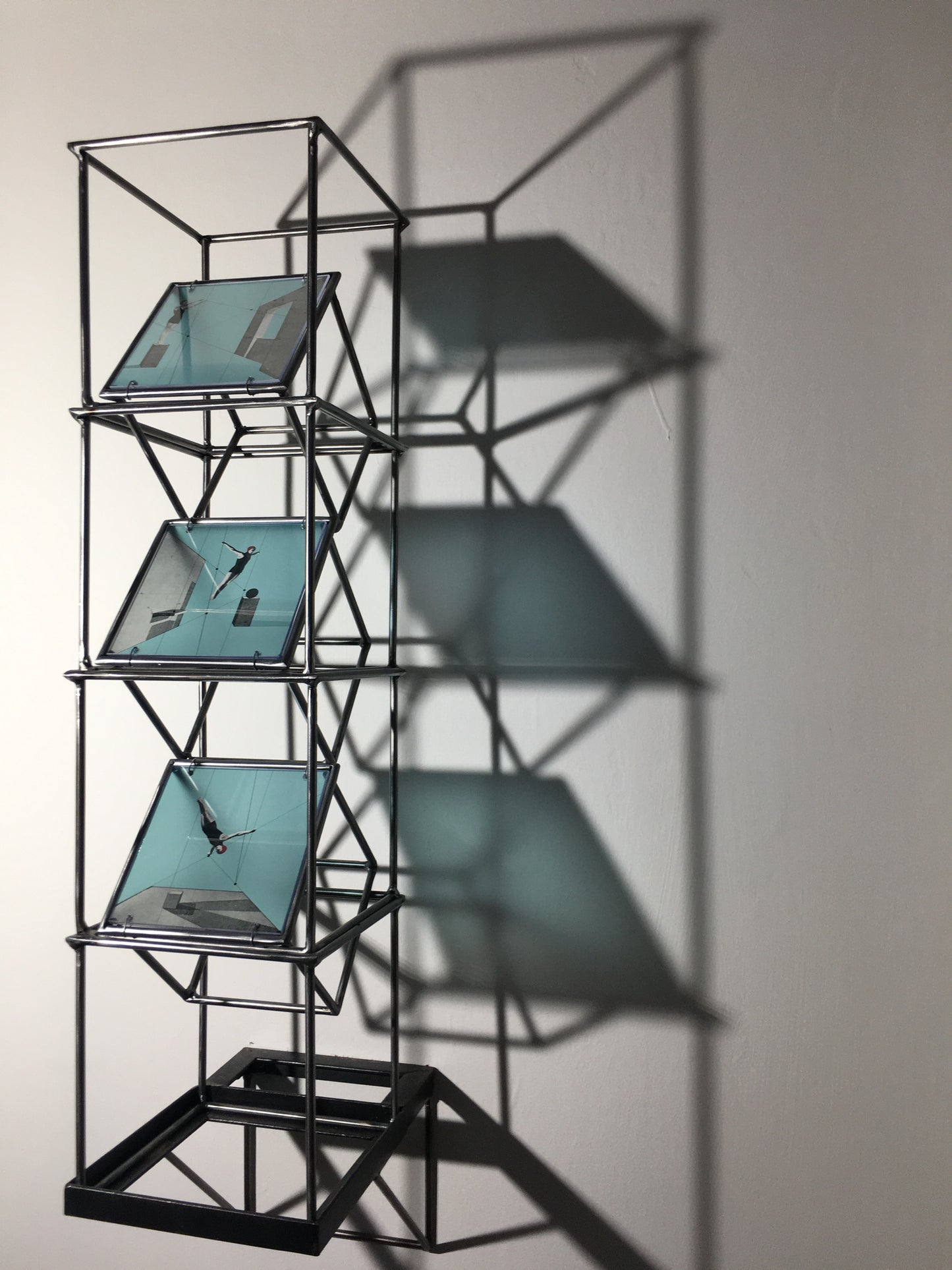 A Dive into the Blue, tower metal sculpture