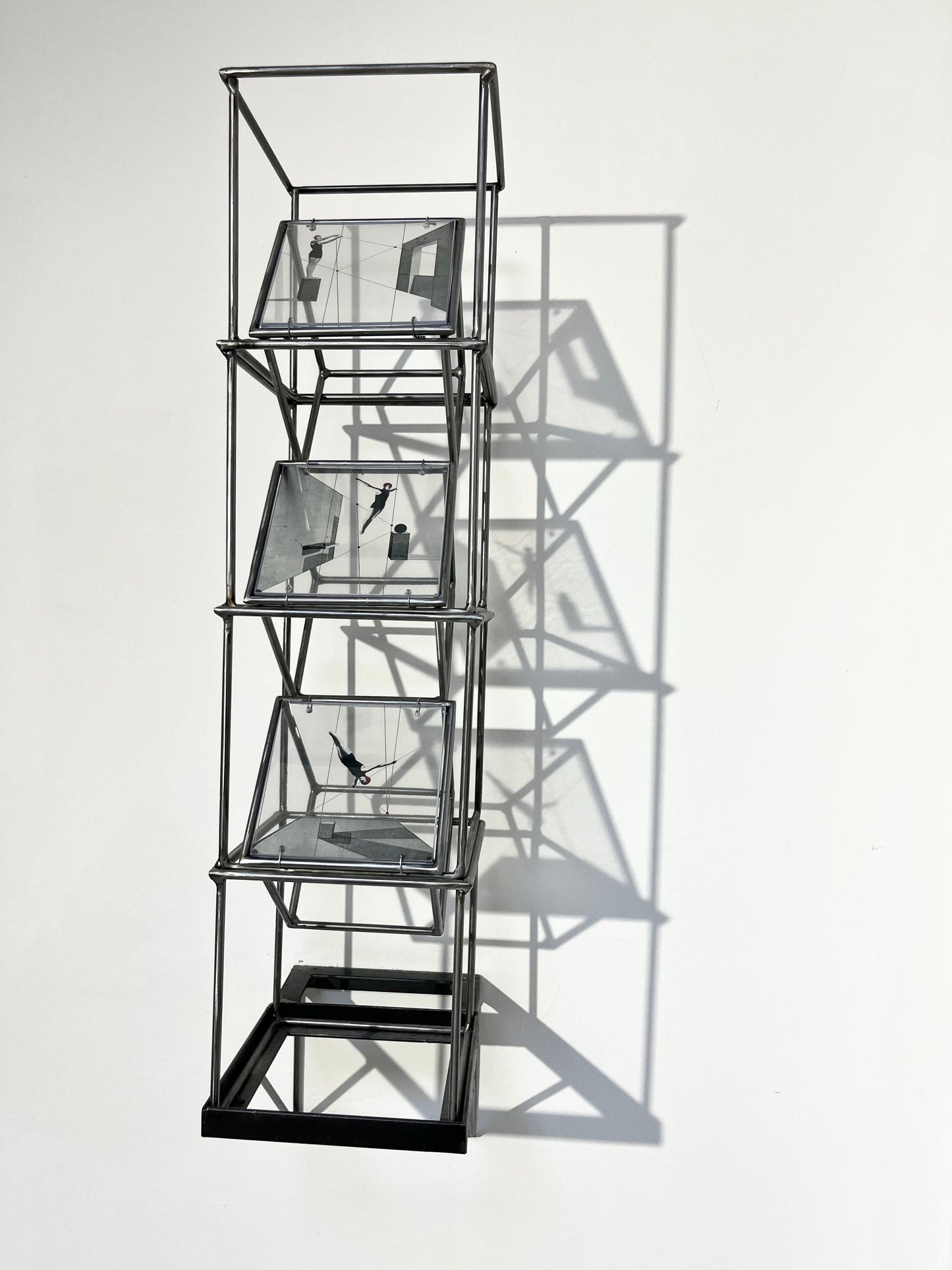 Metal tower sculpture “Geometry of Flight”