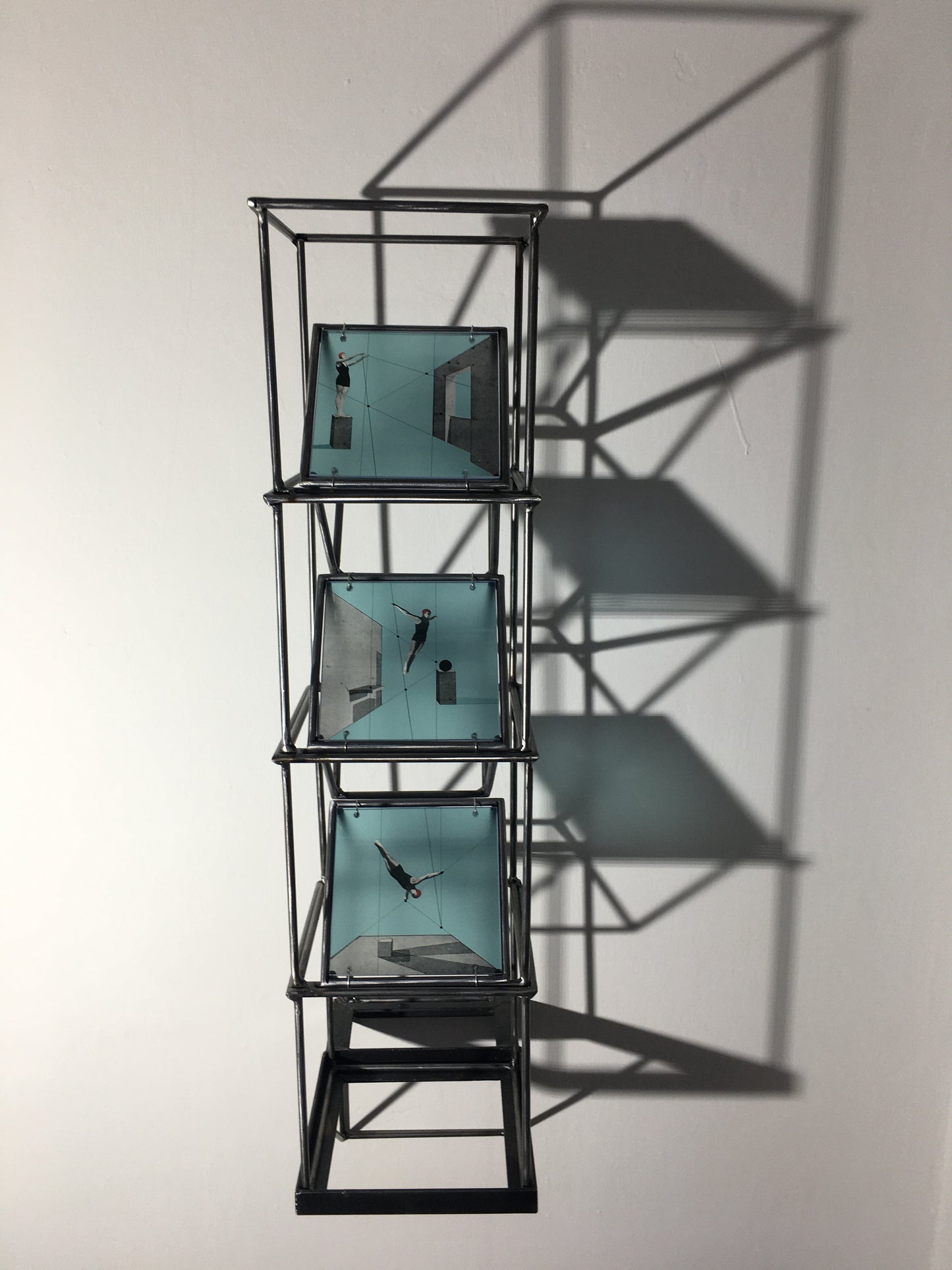 A Dive into the Blue, tower metal sculpture