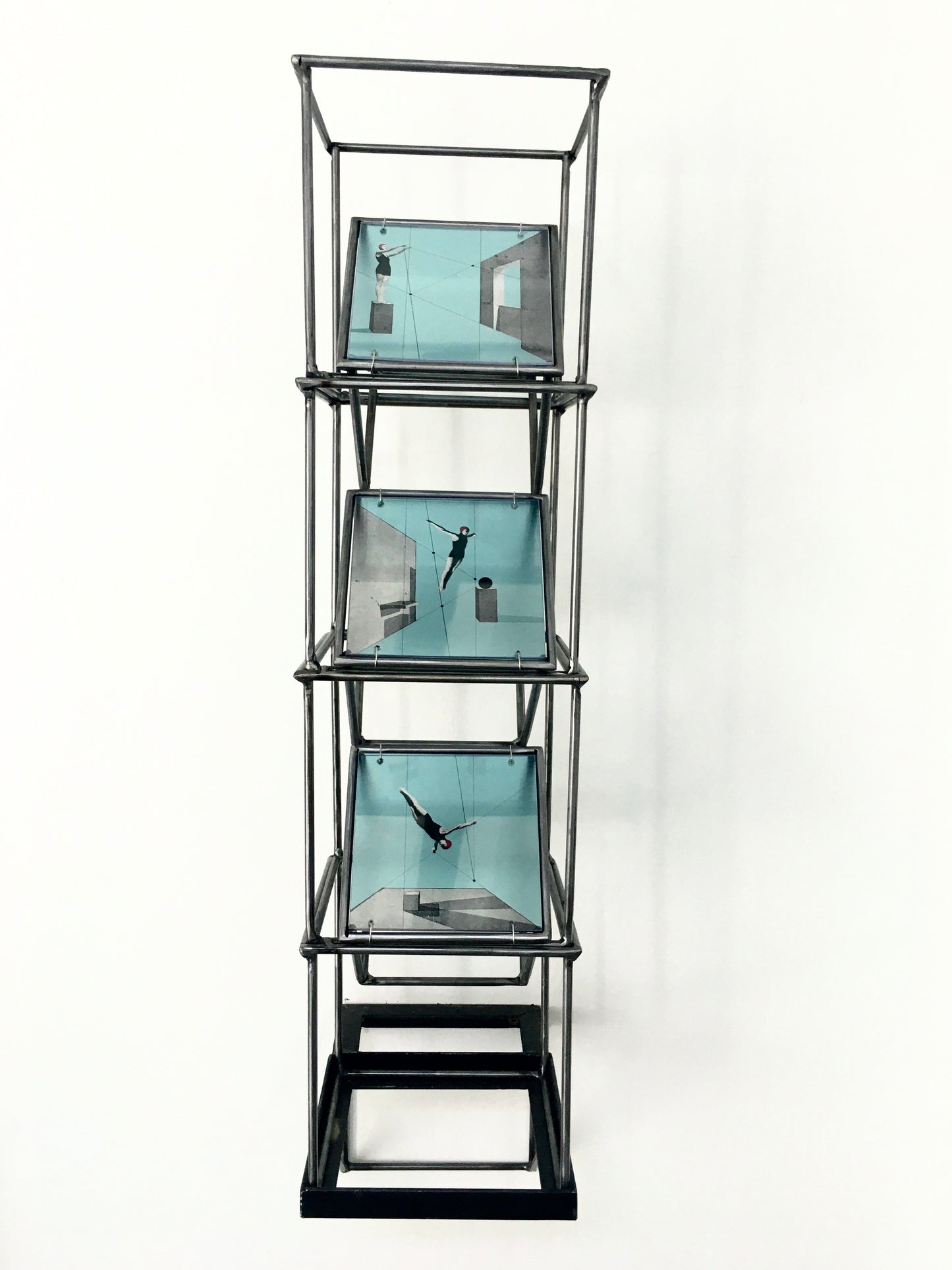 A Dive into the Blue, tower metal sculpture