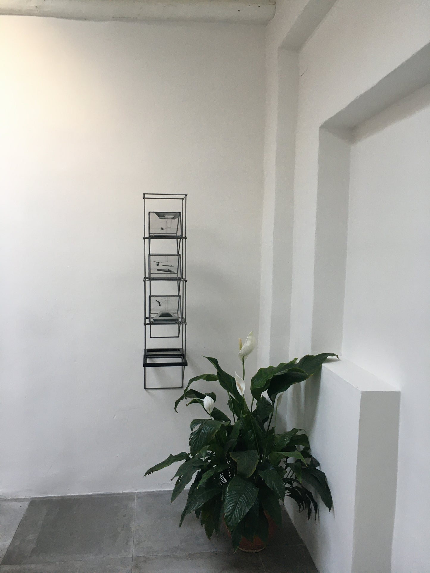 Contemporary sculpture 'The Perfect Recovery' - Unique Art for Home Interior-