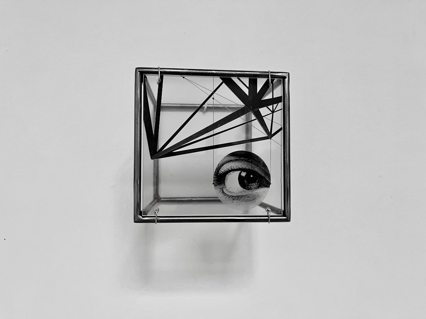 Modern Interior Metal Wall Art Sculpture Knowing Glance – Original Shadow Sculpture by Furst_Ori | ArtandShadow Artandshadow