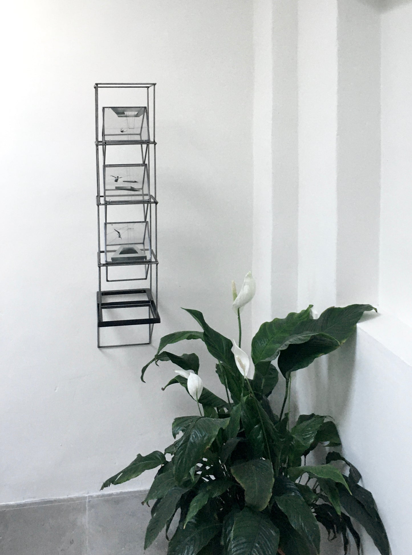 Contemporary sculpture 'The Perfect Recovery' - Unique Art for Home Interior-