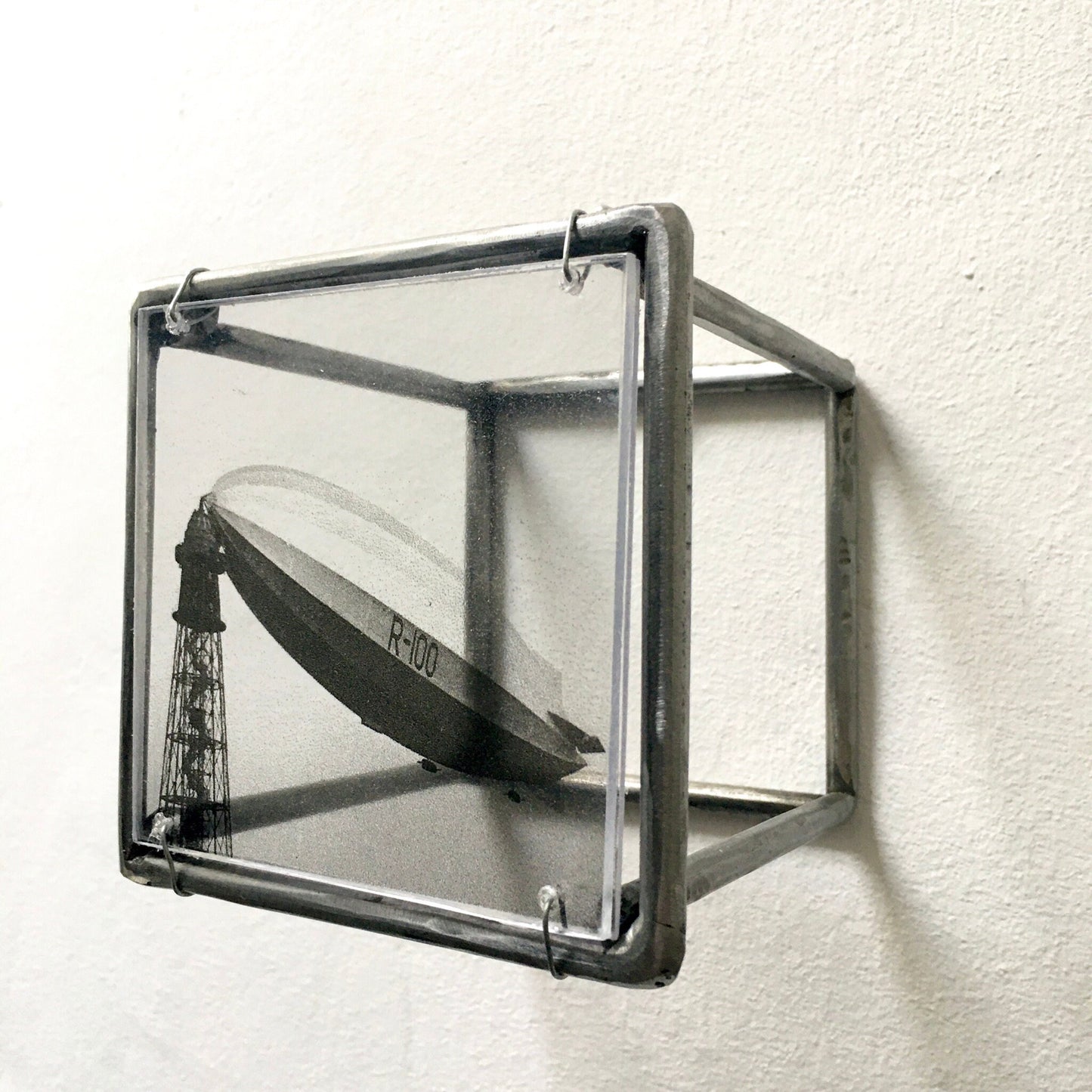Airship wall decoration metal, elaborated print and plexiglass. Aviation, aesthetic art gift. - artandshadow