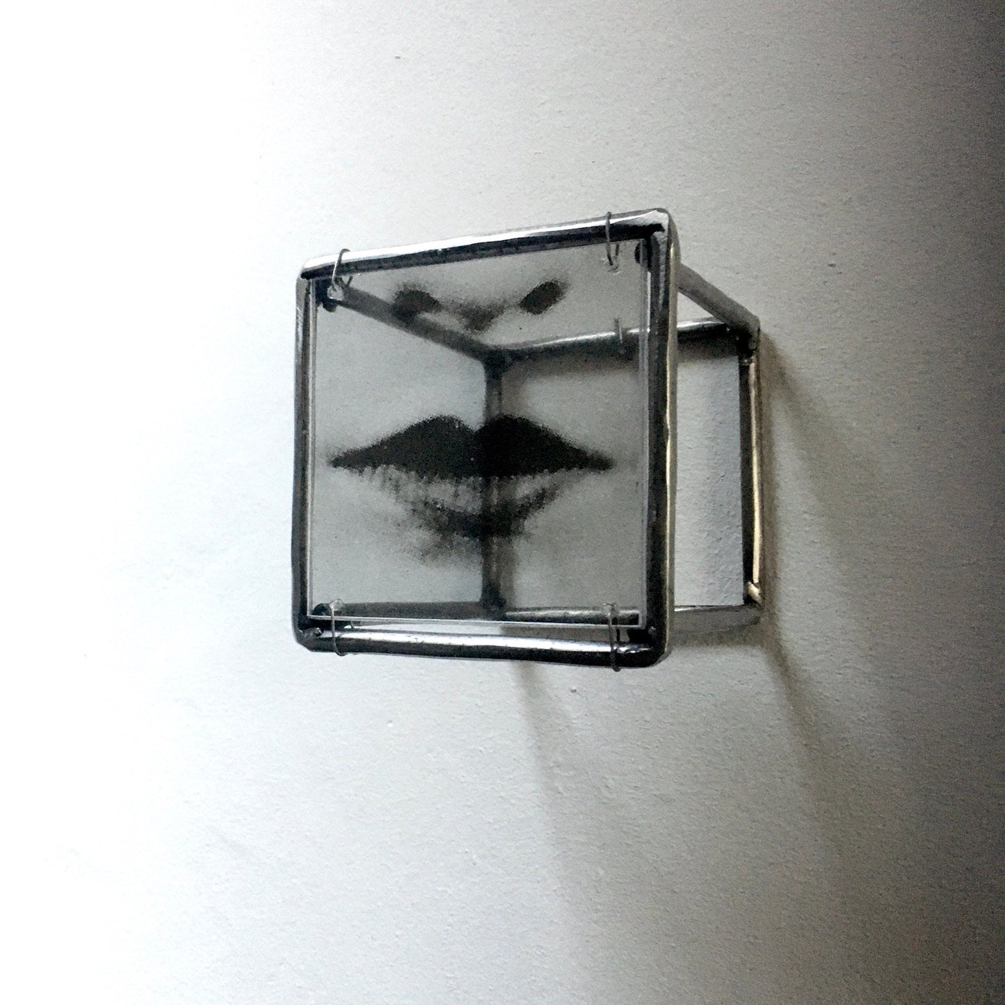 Face art sculpture. Lip art sculpture and eye wall sculpture. Set wall art gift. Metal, elaborated print and plexiglass wall art. - artandshadow
