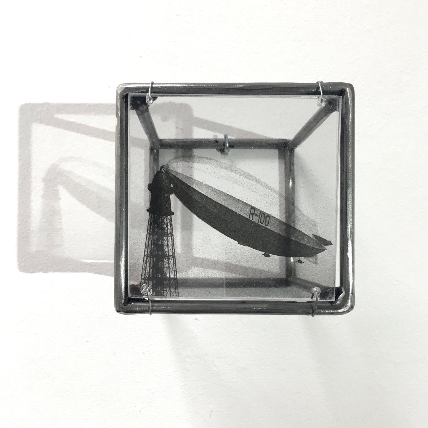 Airship wall decoration metal, elaborated print and plexiglass. Aviation, aesthetic art gift. - artandshadow