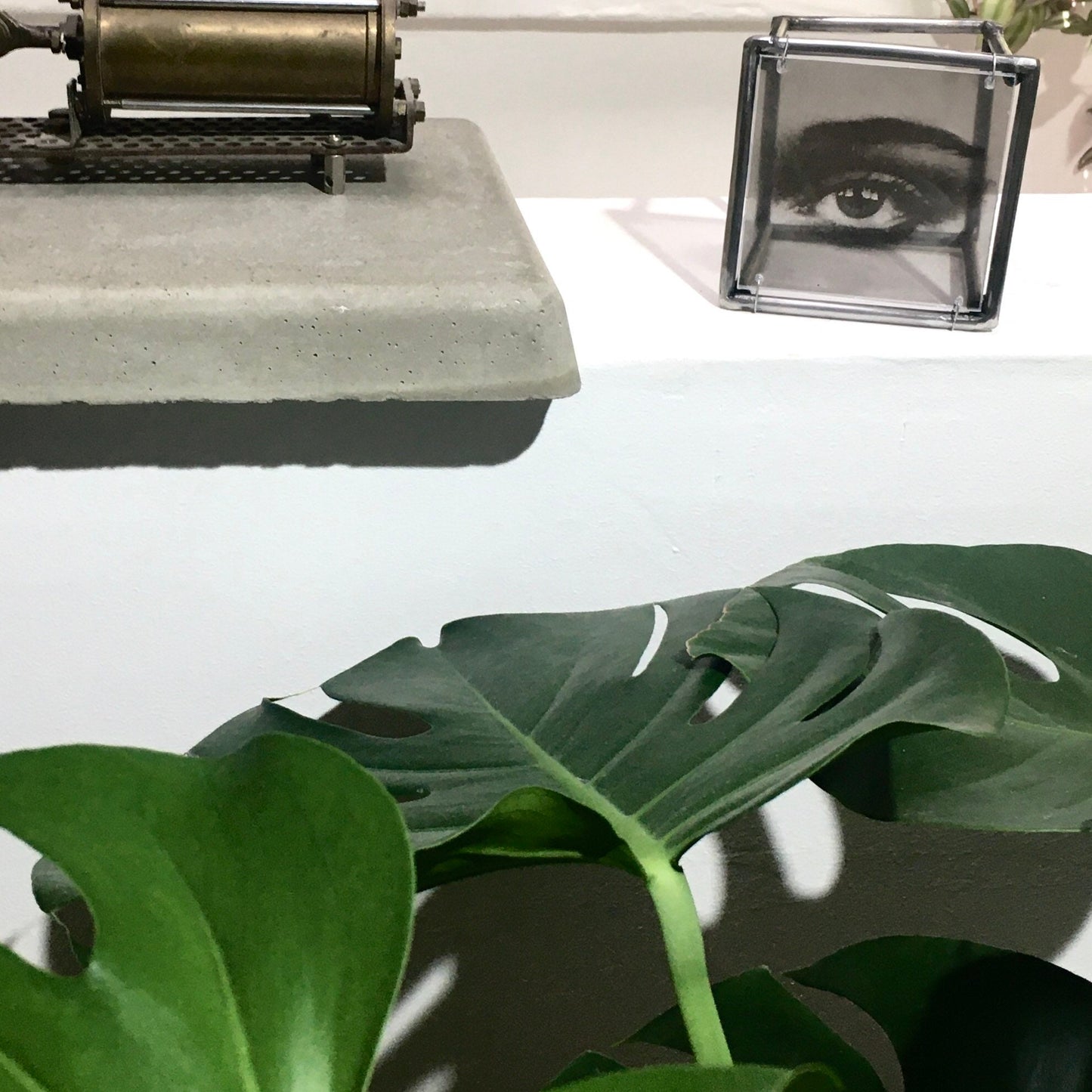 Eye, wall art sculpture, metal, art print and plexiglass, Mixed media art object. Ideal gift for a couple. - artandshadow