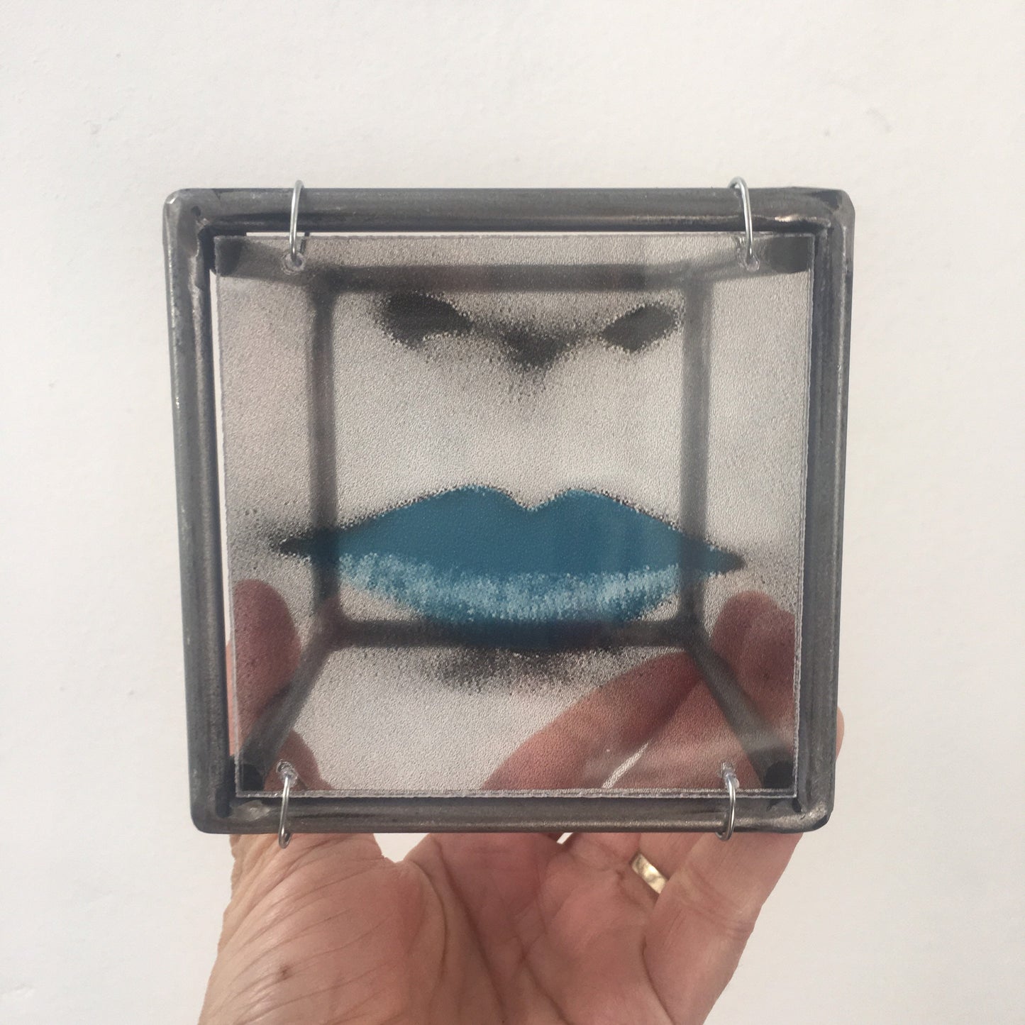 Pop art, lip design, art and shadow, metal wall sculpture. Contemporary home, office gift. - artandshadow