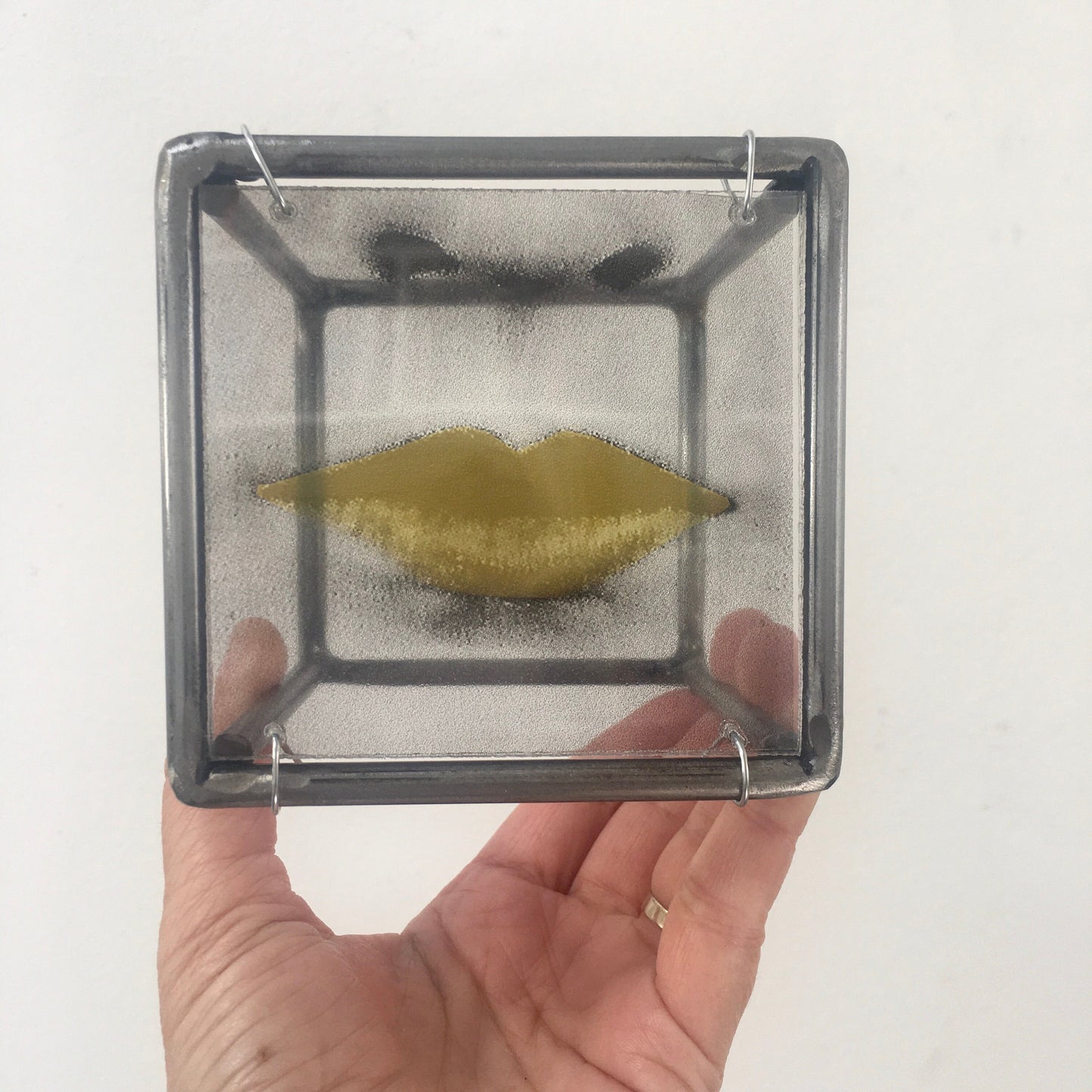 Pop art, lip design, art and shadow, metal wall sculpture. Contemporary home, office gift. - artandshadow