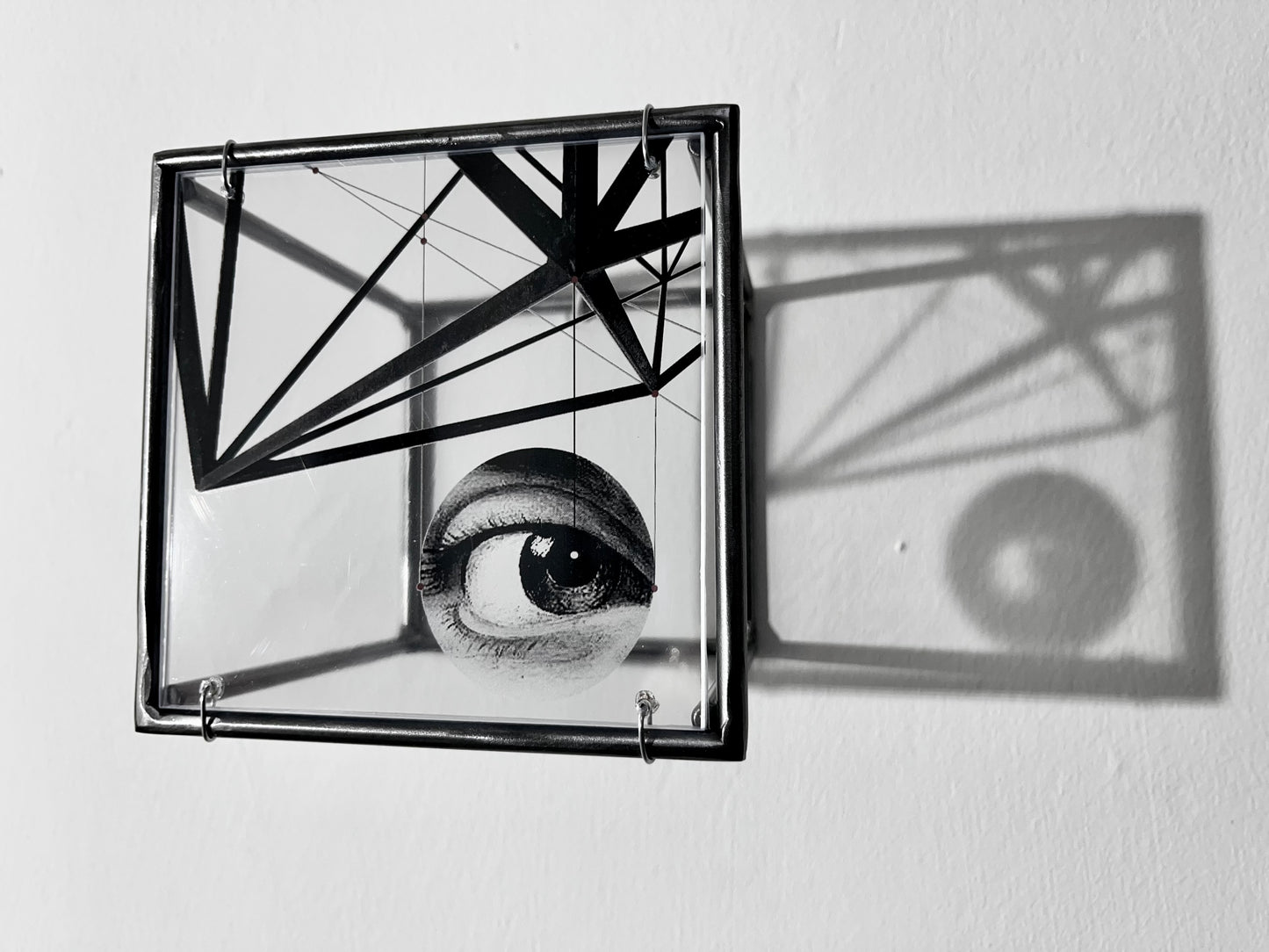Modern Interior Metal Wall Art Sculpture Knowing Glance – Original Shadow Sculpture by Furst_Ori | ArtandShadow Artandshadow