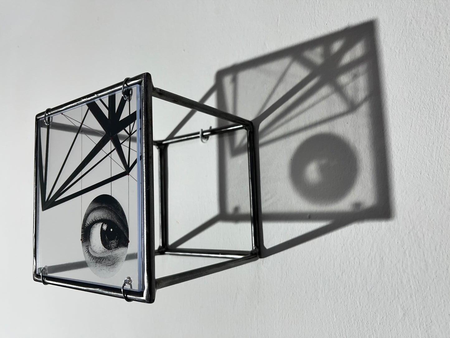 Modern Interior Metal Wall Art Sculpture Knowing Glance – Original Shadow Sculpture by Furst_Ori | ArtandShadow Artandshadow