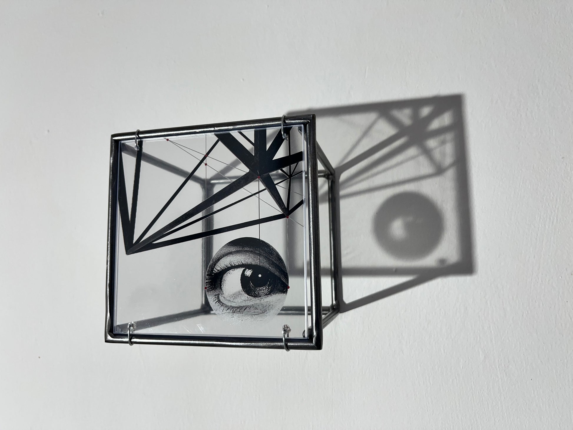 Modern Interior Metal Wall Art Sculpture Knowing Glance – Original Shadow Sculpture by Furst_Ori | ArtandShadow Artandshadow