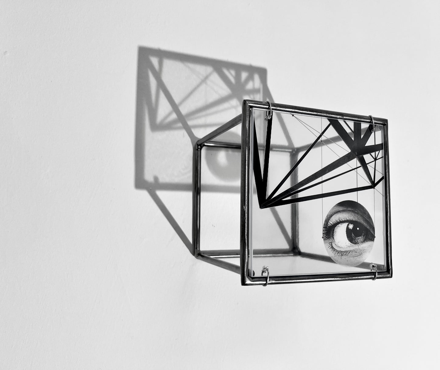Modern Interior Metal Wall Art Sculpture Knowing Glance – Original Shadow Sculpture by Furst_Ori | ArtandShadow Artandshadow
