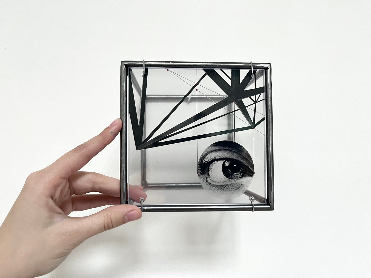 Modern Interior Metal Wall Art Sculpture Knowing Glance – Original Shadow Sculpture by Furst_Ori | ArtandShadow Artandshadow