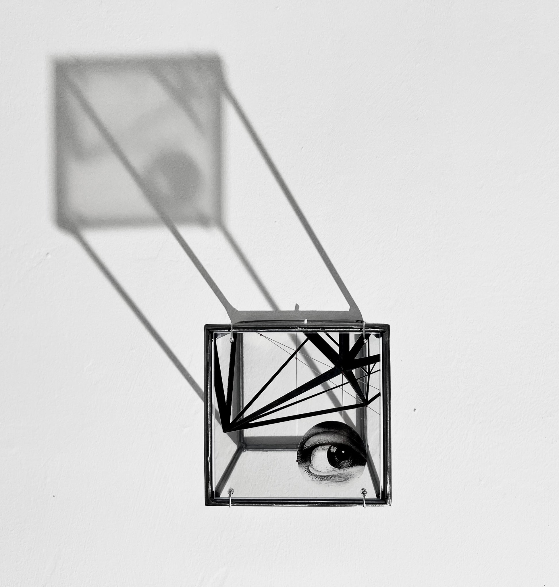 Modern Interior Metal Wall Art Sculpture Knowing Glance – Original Shadow Sculpture by Furst_Ori | ArtandShadow Artandshadow