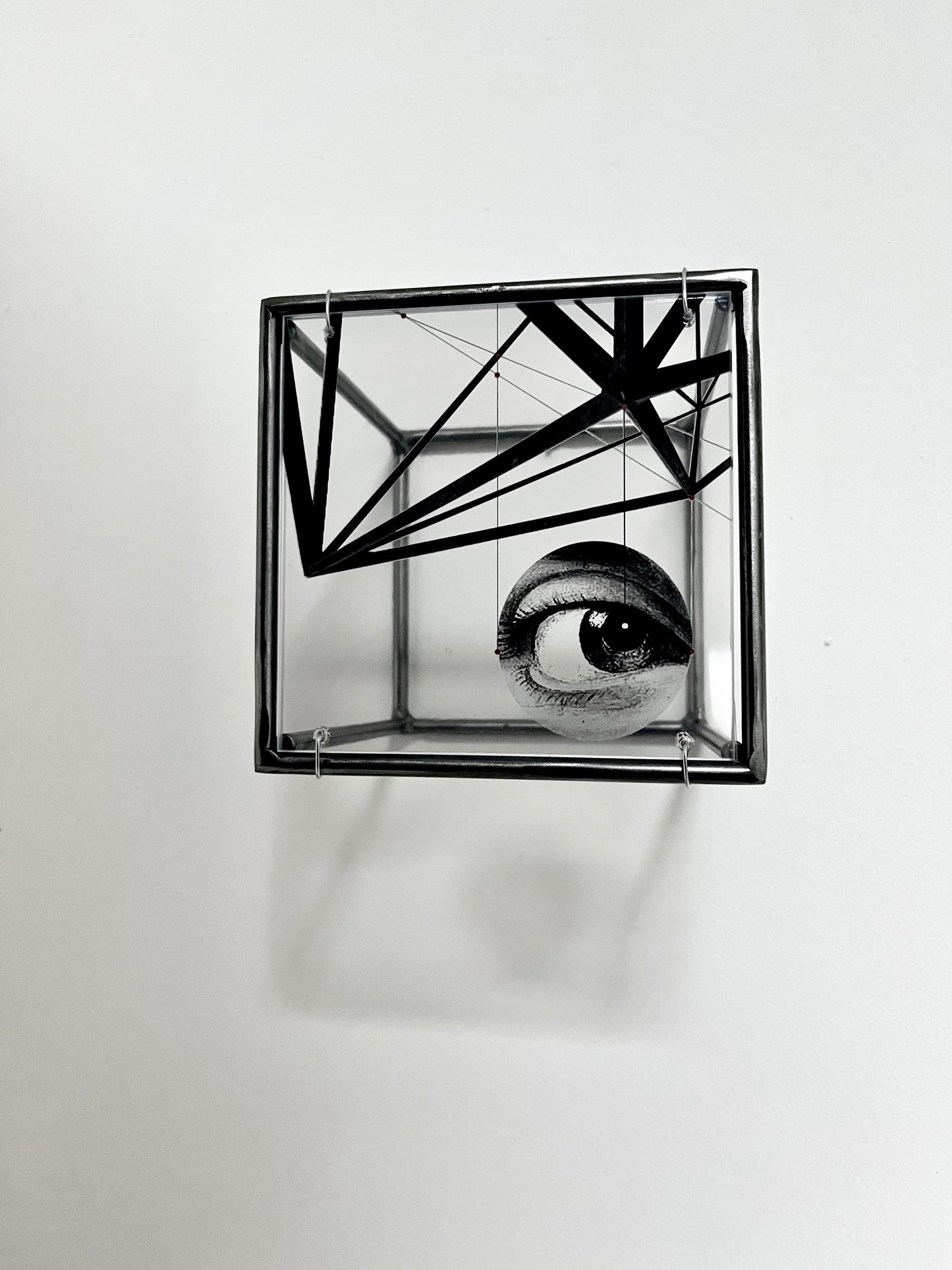 Modern Interior Metal Wall Art Sculpture Knowing Glance – Original Shadow Sculpture by Furst_Ori | ArtandShadow Artandshadow