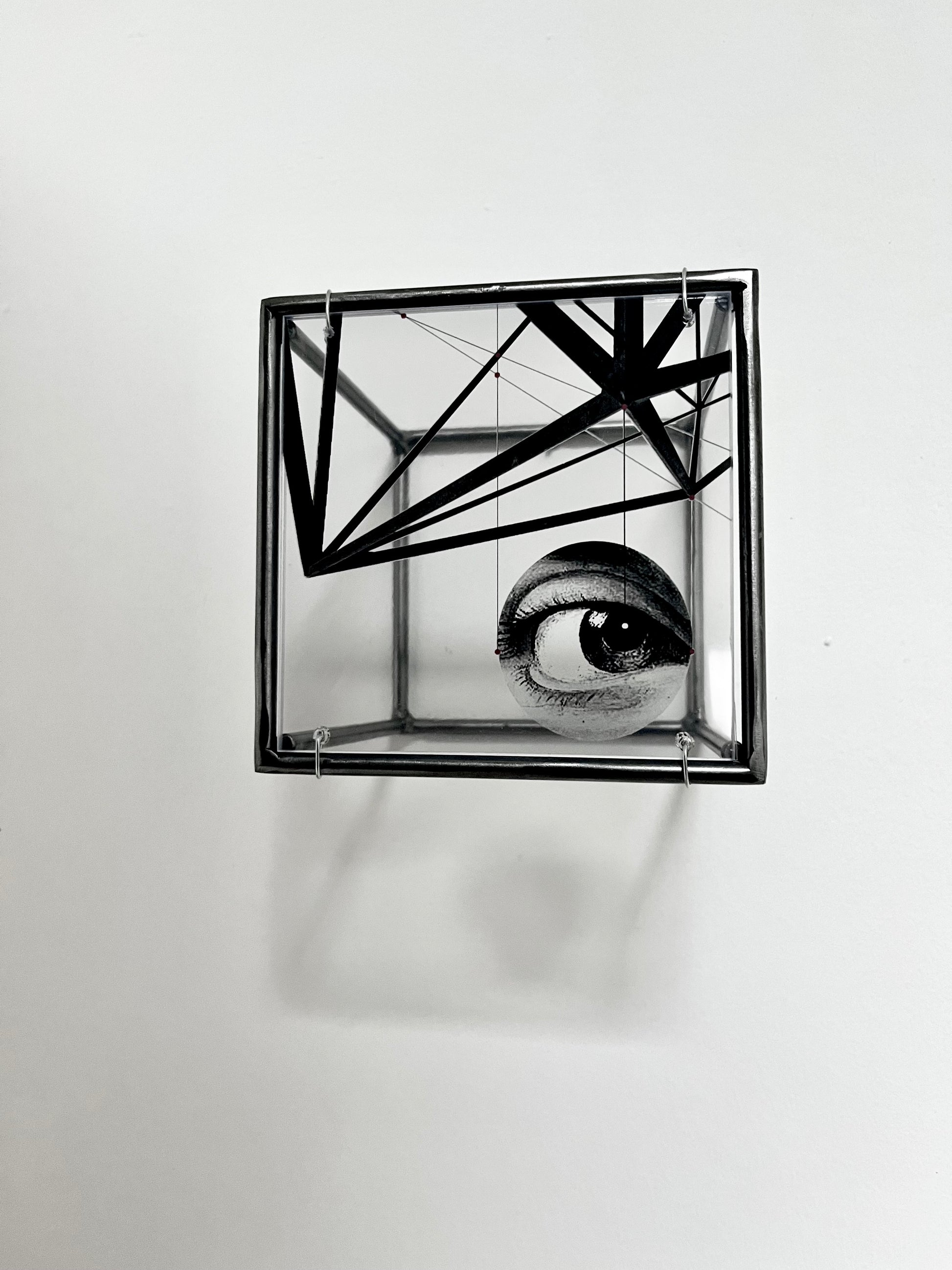 Modern Interior Metal Wall Art Sculpture Knowing Glance – Original Shadow Sculpture by Furst_Ori | ArtandShadow Artandshadow