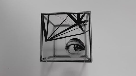 Knowing Glance – Original Shadow Sculpture by Furst_Ori | ArtandShadow